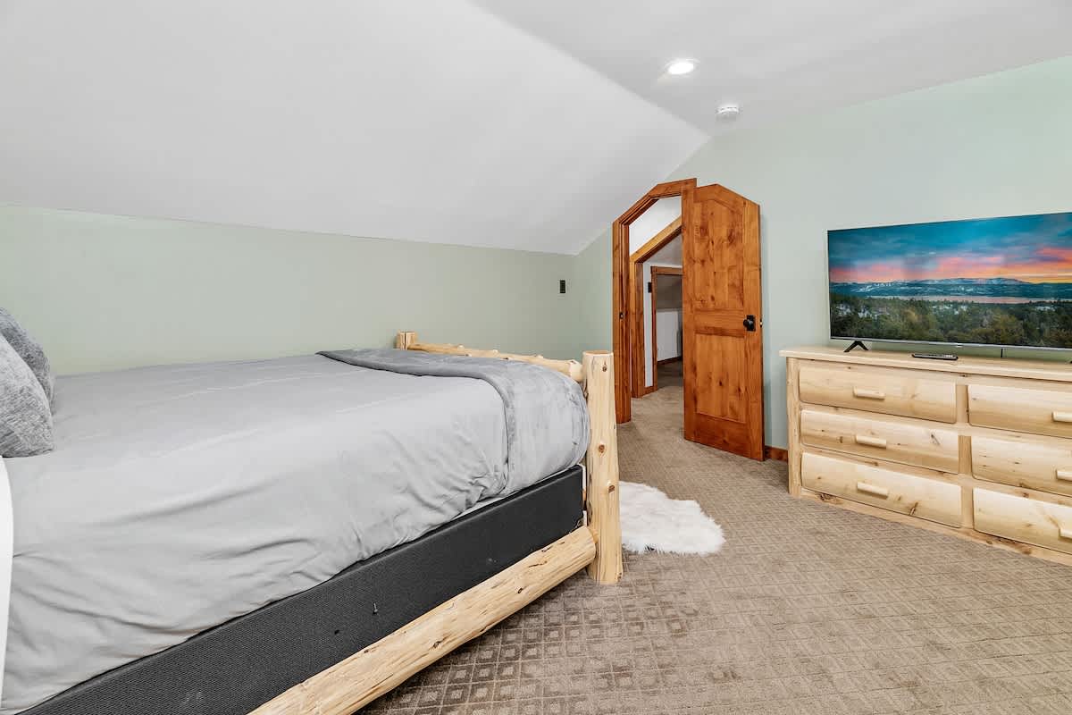 Rustic Ridge Manor-133