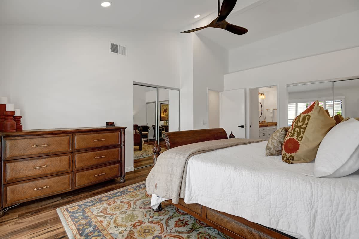 PRIMARY BEDROOM REVERSE.jpg mls