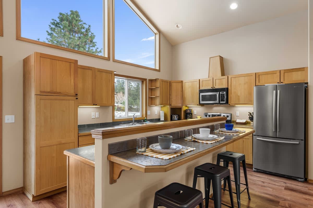 Breakfast Table with high chairs