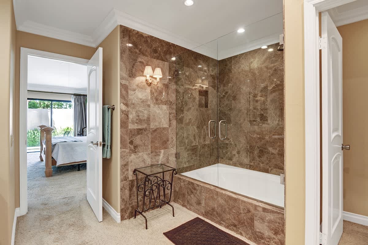 MAIN BATHROOM REVERSE