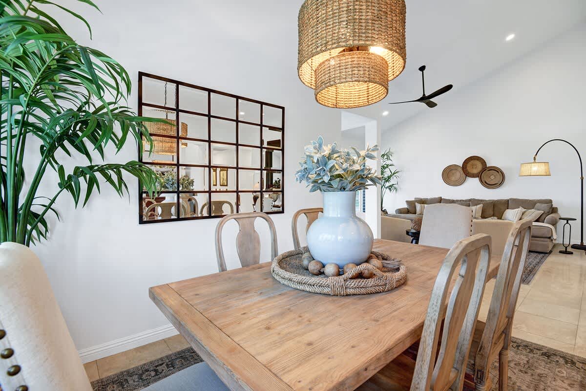 DINING SPACE REVERSE.jpg mls