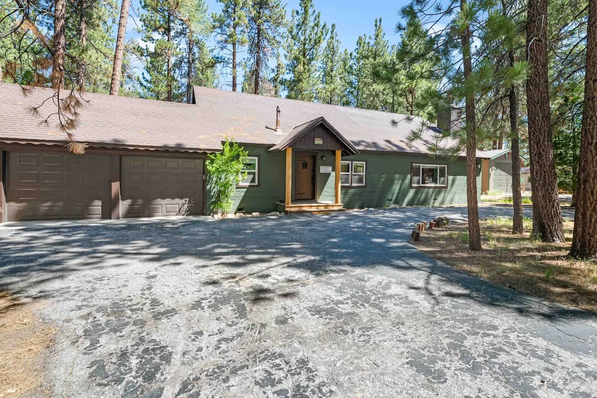 Rustic Ridge Manor-143