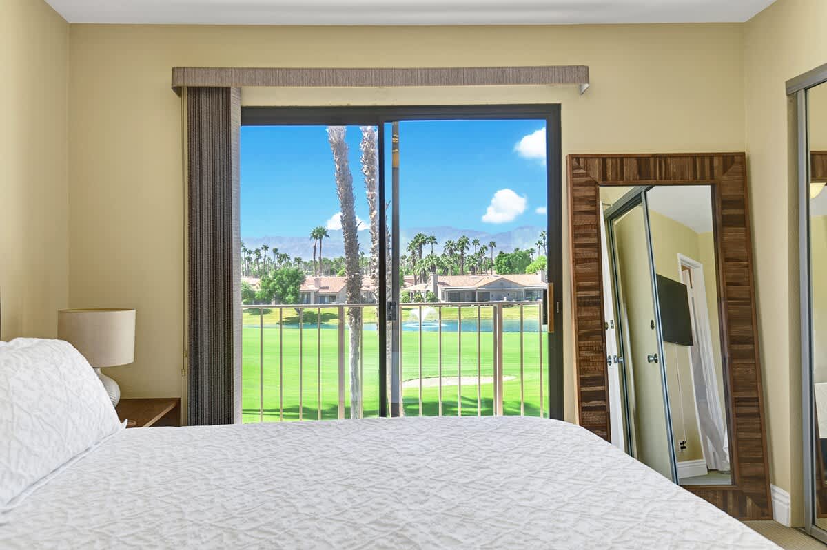 BEDROOM 1 OVER BED TIGHT.jpg mls