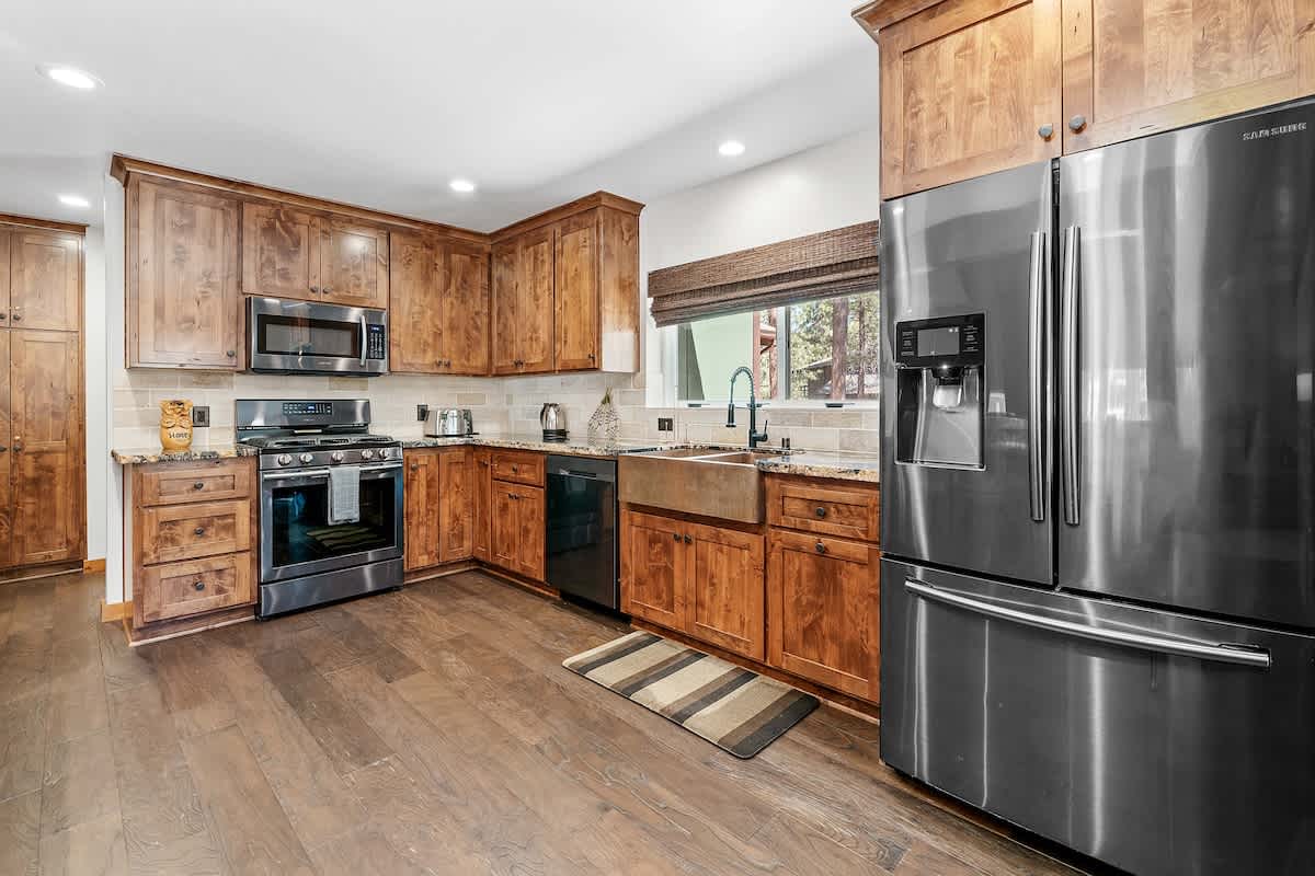 Rustic Ridge Manor-117